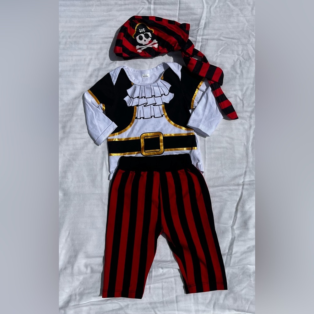 Infant Halloween Pirate Costume size 3-6 months